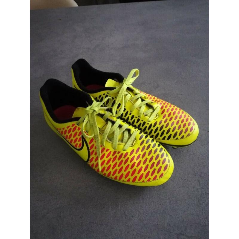 Boys Football Boots, Nike Size 6