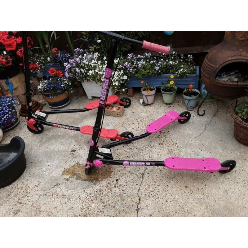 Pink flicker 3 wheel scooter