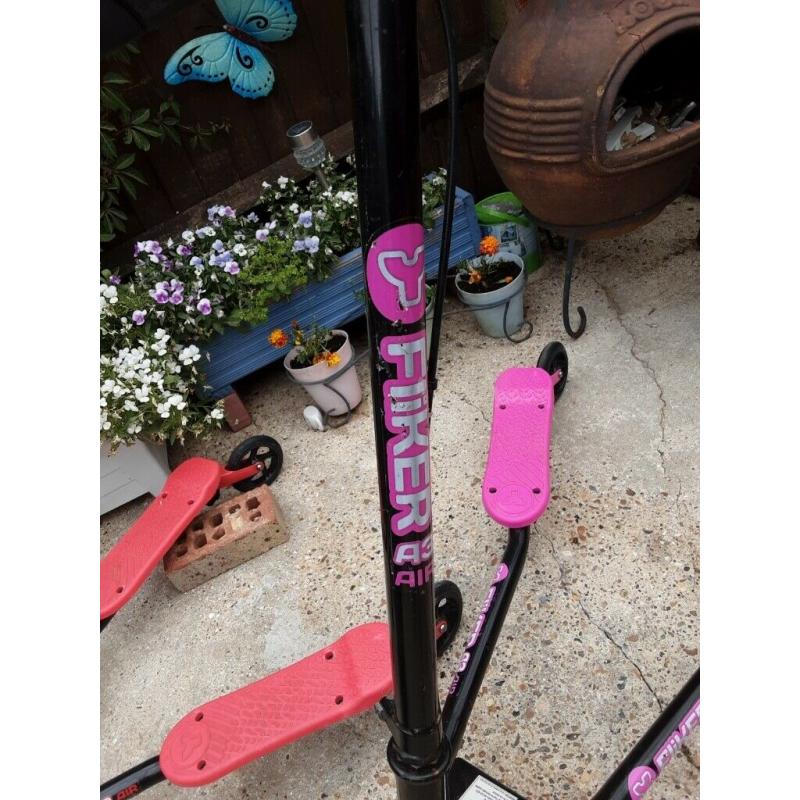 Pink flicker 3 wheel scooter