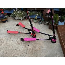 Pink flicker 3 wheel scooter