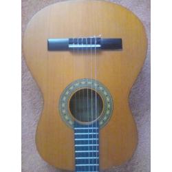 Junior vintage acustic guitar