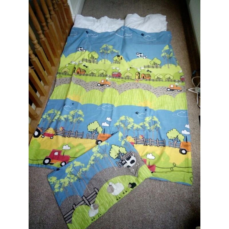 Child's duvet and pillow set -Farmyard design - Twins