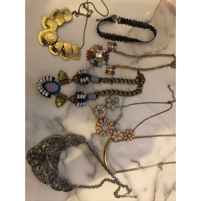 Amazing jewellery bundle- all items and hanger