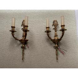 Antique brass wall light