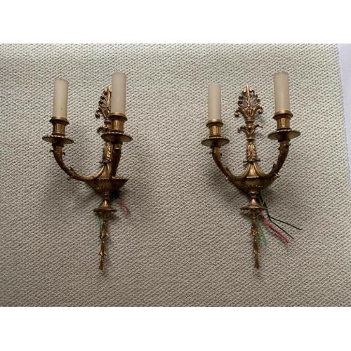 Antique brass wall light