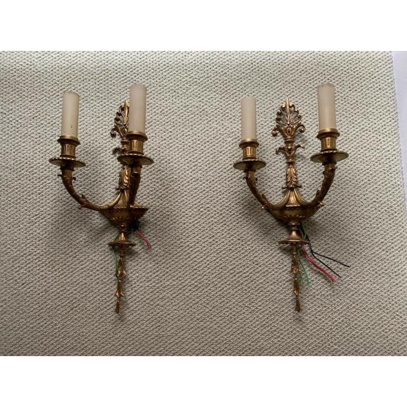 Antique brass wall light