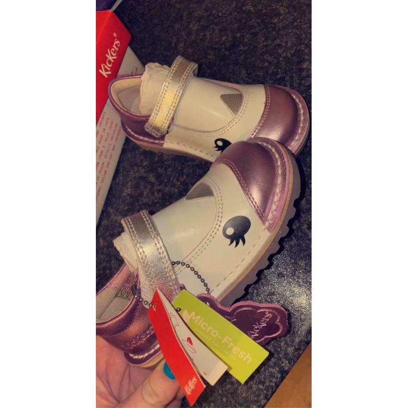 Unicorn kickers