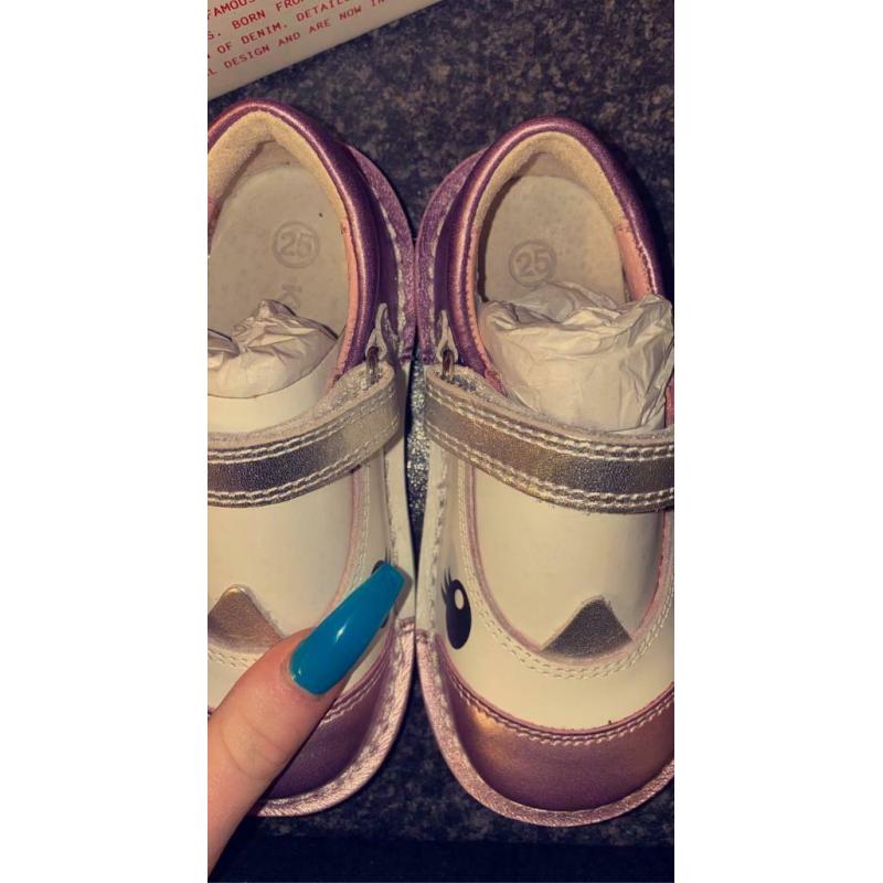 Unicorn kickers